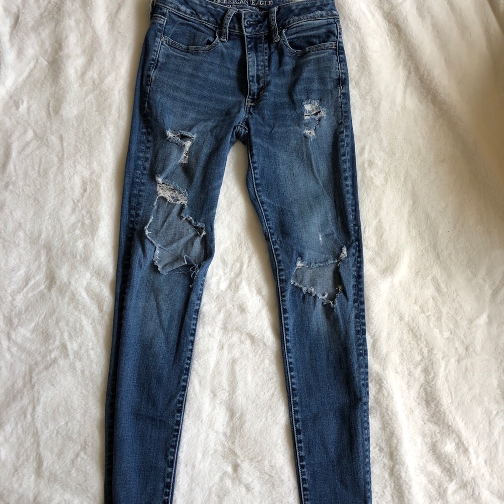 Super distressed American eagle high rise jeans